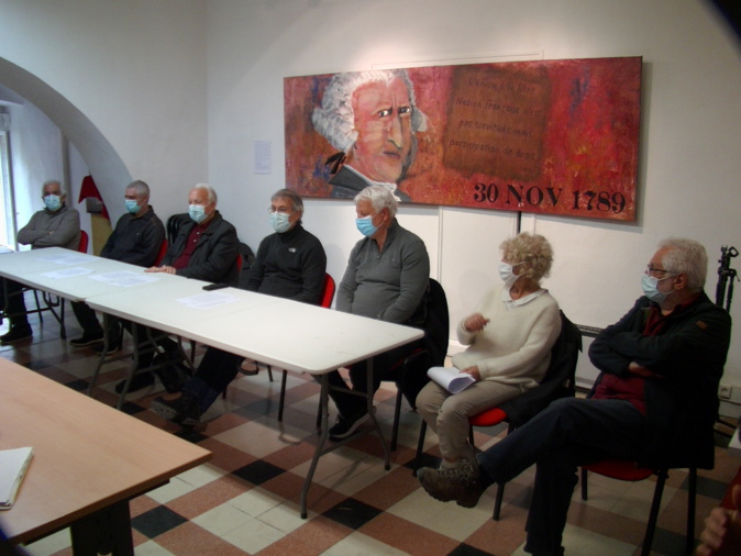 Les communistes corses dénoncent la hausse de la TEOM, Taxe d’Enlèvement des Ordures Ménagères. Les communistes corses dénoncent la hausse de la TEOM, Taxe d’Enlèvement des Ordures Ménagères.