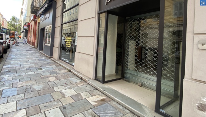 Photo illustration un commerce du boulevard Paoli à Bastia Photo illustration un commerce du boulevard Paoli à Bastia