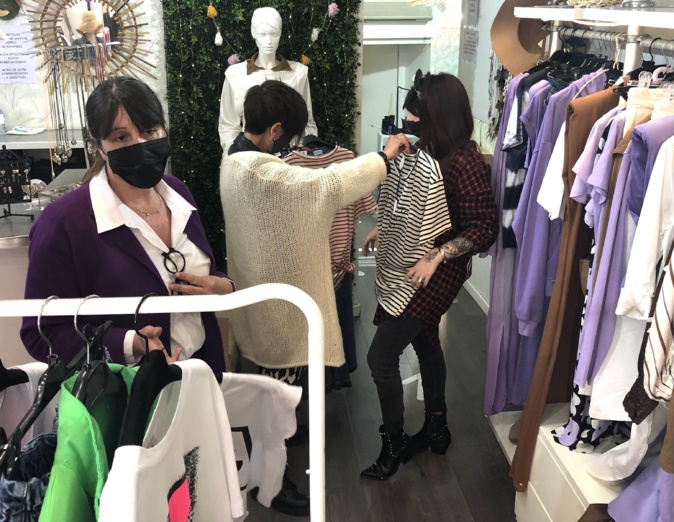L'équipe de la boutique Dune à Ajaccio veut travailler "à fond jusqu'à la fermeture samedi". Photo : Michel Luccioni