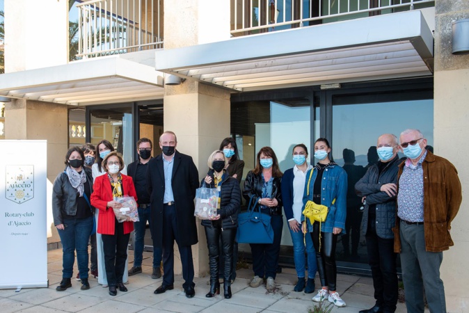 Rotary-club d’Ajaccio : "merci aux agents du centre de vaccination de l'espace Diamant"