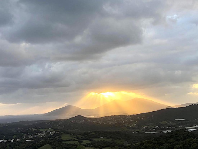 La photo du jour : derniers rayons de soleil sur Ajaccio
