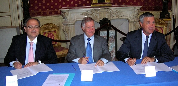 Le Président de l'Exécutif Paul Giacobbi, le Maire d'Ajaccio Simon Renucci et le Préfet de Corse Patrick Strzoda, ont officialisé la signature de la convention du label. (Photo : Yannis-Christophe Garcia)