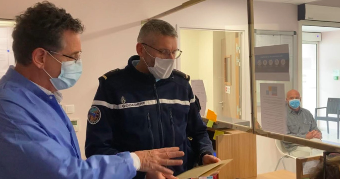 Covid-19 : A Piana les gendarmes se mobilisent pour faciliter la vaccination des seniors Covid-19 : A Piana les gendarmes se mobilisent pour faciliter la vaccination des seniors