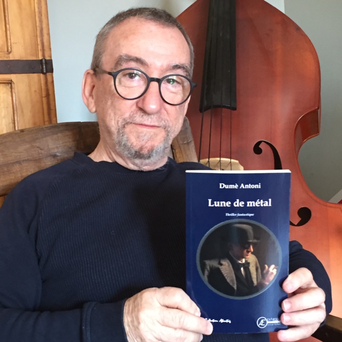 « Lune de métal » : Dumè Antoni publie son 11e roman, un thriller fantastique « Lune de métal » : Dumè Antoni publie son 11e roman, un thriller fantastique