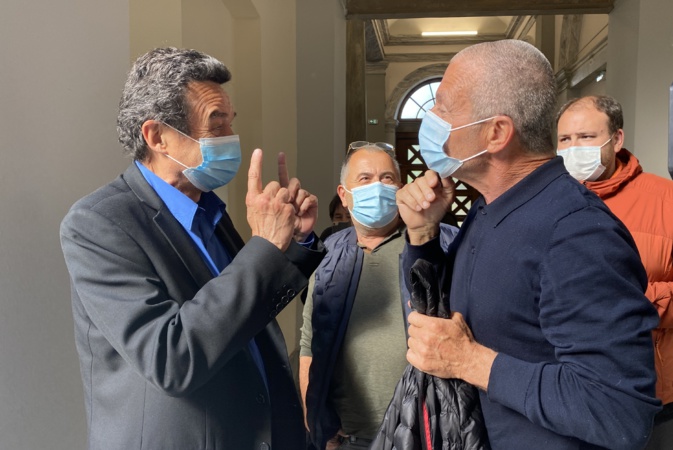 Edwy Plenel et Joseph Colombani au tribunal de Bastia. Edwy Plenel et Joseph Colombani au tribunal de Bastia.