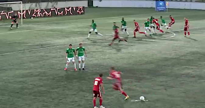 Le coup-franc de Cropanese qui a permis au FCBB d'ouvrir la marque (FFFTV) Le coup-franc de Cropanese qui a permis au FCBB d'ouvrir la marque (FFFTV)