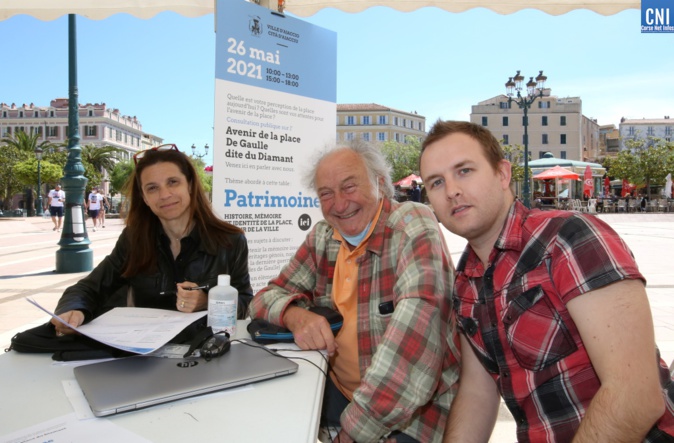 Les Ajacciens peuvent donner leur avis sur leur future place du Diamant. Photo : Michel Luccioni Les Ajacciens peuvent donner leur avis sur leur future place du Diamant. Photo : Michel Luccioni