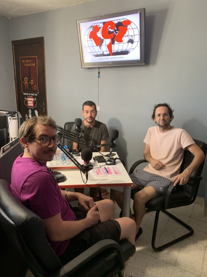 Pasquà Pancrazi, Cencio et Fred Bourreau Micaelli lors de la présention de leur EP sur une webradio Pasquà Pancrazi, Cencio et Fred Bourreau Micaelli lors de la présention de leur EP sur une webradio