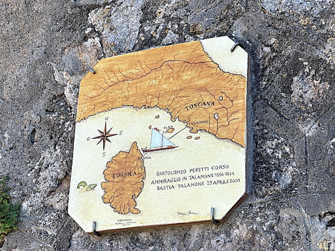 A Talamone une plaque rappelle les aventures de Bartulumeo Peretti Corso A Talamone une plaque rappelle les aventures de Bartulumeo Peretti Corso