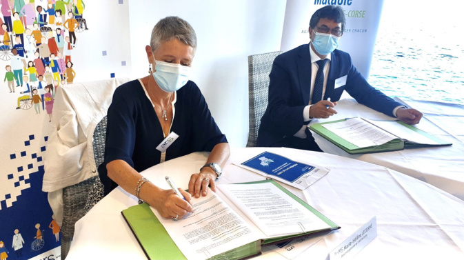 Signature d'une convention pour rassembler et structurer les professionnels de santé en CPTS. Signature d'une convention pour rassembler et structurer les professionnels de santé en CPTS.