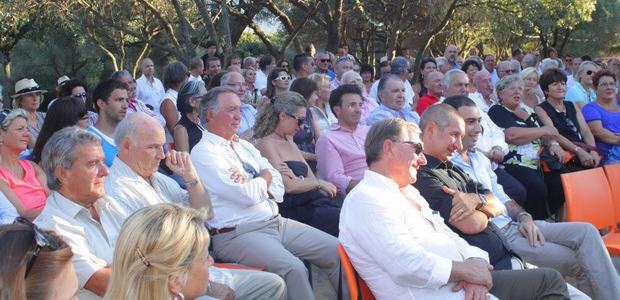 Lumio : Xavier Bertrand incisif à la réunion-débat au Clos Colombu 
