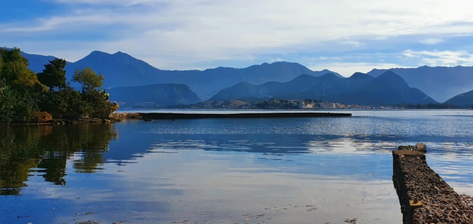 La photo du jour : blotti au fond du golfe, Saint-Florent