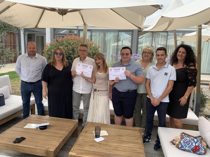 L'association Musanostra a remis les prix de son concours en langue corse à Michel Arrighi (à gauche) et à Lisandru Liccioni (à droite ) L'association Musanostra a remis les prix de son concours en langue corse à Michel Arrighi (à gauche) et à Lisandru Liccioni (à droite )