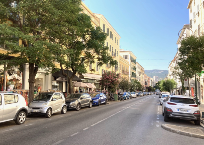 Le cours Napoléon - photo Michel Luccioni Le cours Napoléon - photo Michel Luccioni
