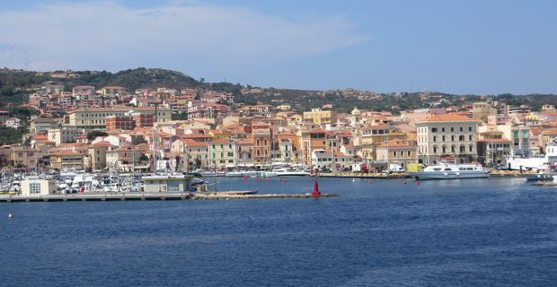 Le port de la Maddalena en Sardaigne.