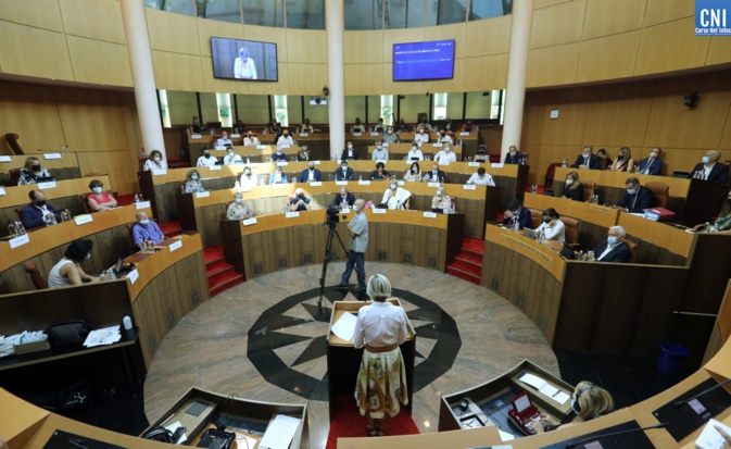 L'Assemblée de Corse en effectif réduit pour cause de jauge sanitaire. Photo Michel Luccioni. L'Assemblée de Corse en effectif réduit pour cause de jauge sanitaire. Photo Michel Luccioni.