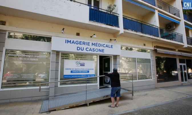 L'imagerie médicale du Casone devient, tous les jours à partir de 16 heures, centre de vaccination. Photo : Michel Luccioni