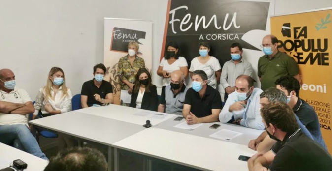 Elus et militants de Femu a Corsica à Bastia. Elus et militants de Femu a Corsica à Bastia.