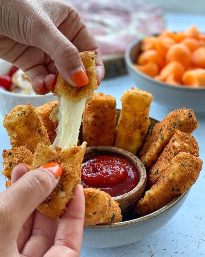 A table : sticks mozza avec la petite cuisine de Marie A table : sticks mozza avec la petite cuisine de Marie