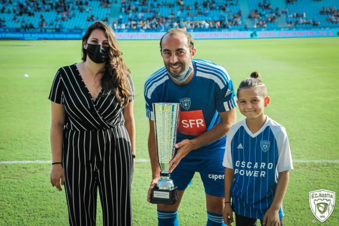 Bocognano a reçu le trophée Jean Stouvenot Bocognano a reçu le trophée Jean Stouvenot
