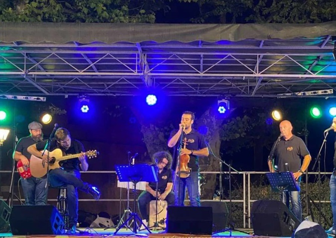 Il permet au public de découvrir la Corse à travers son histoire : le groupe Balagna à Bastia, les 15 et 18 août Il permet au public de découvrir la Corse à travers son histoire : le groupe Balagna à Bastia, les 15 et 18 août