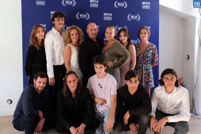 Toute l'équipe de "I comete" rassemblée autour de Pascal Toute l'équipe de "I comete" rassemblée autour de Pascal