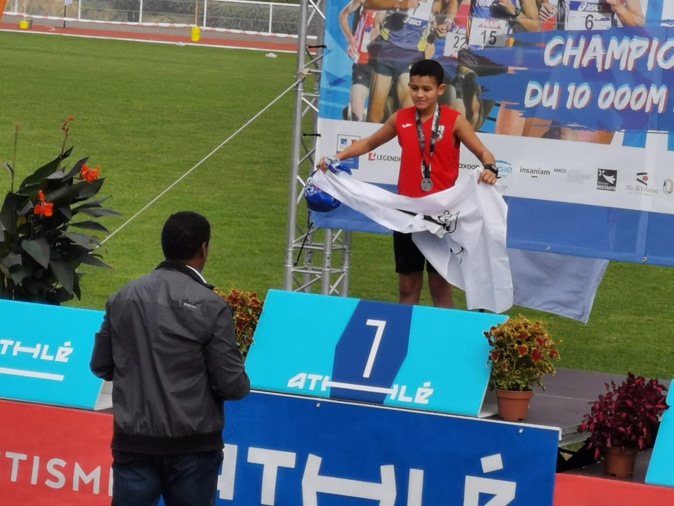 Médaille d’argent pour le benjamin 1ère année Walid En’Neya (photo JM Lamberti) Médaille d’argent pour le benjamin 1ère année Walid En’Neya (photo JM Lamberti)