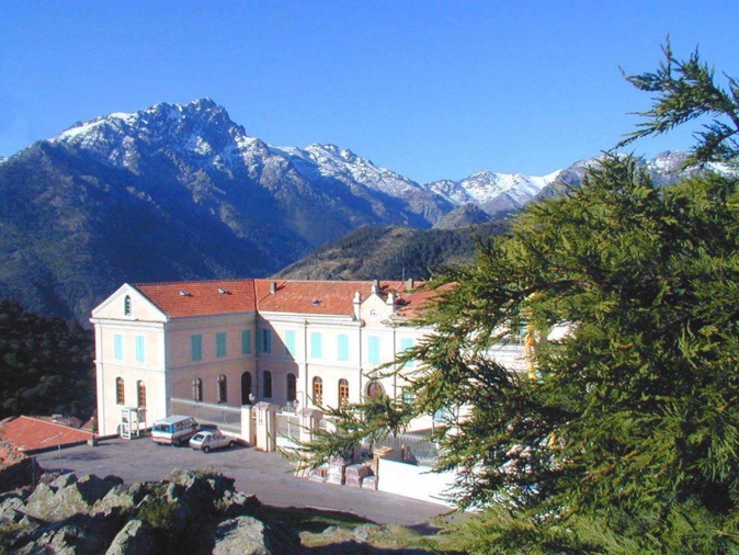Le bâtiment Battaglini à Olmi-Cappella était un collège accueillant près de 300 élèves jusque dans les années 1960. Crédits Photos : l'Aria Le bâtiment Battaglini à Olmi-Cappella était un collège accueillant près de 300 élèves jusque dans les années 1960. Crédits Photos : l'Aria