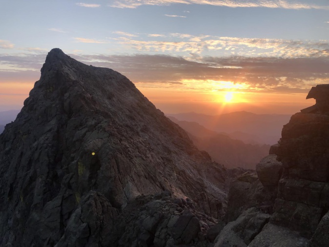 La photo du jour : lever de soleil sur le Cintu La photo du jour : lever de soleil sur le Cintu