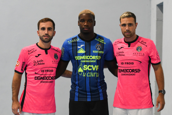 Les trois nouvelles recrues étrangères du club. Les trois nouvelles recrues étrangères du club.