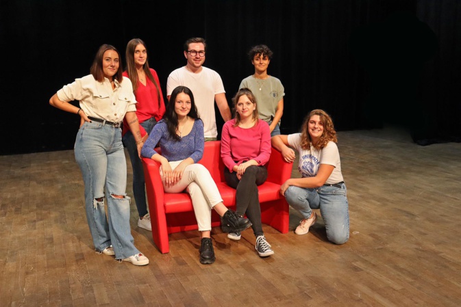 Les sept moniteurs Les sept moniteurs