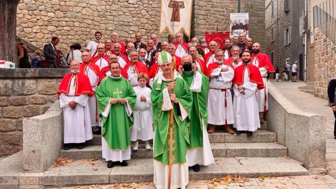 Installation du Père Grégoire et du Père Bertoni le 26 septembre dernier.