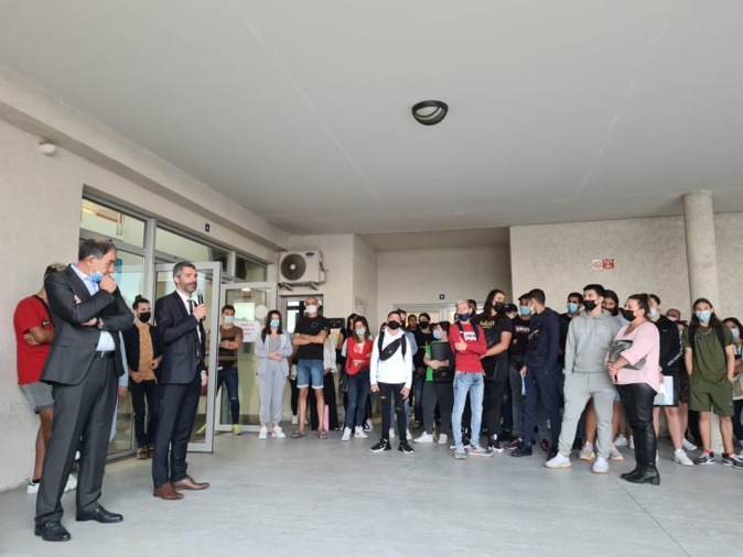 Xavier Luciani, directeur du CFA de Haute-Corse et Lisandru De Zerbi, le nouveau vice-président, ont souhaité la bienvenue aux nouveaux apprentis. Crédits Photo : Pierre-Manuel Pescetti Xavier Luciani, directeur du CFA de Haute-Corse et Lisandru De Zerbi, le nouveau vice-président, ont souhaité la bienvenue aux nouveaux apprentis. Crédits Photo : Pierre-Manuel Pescetti
