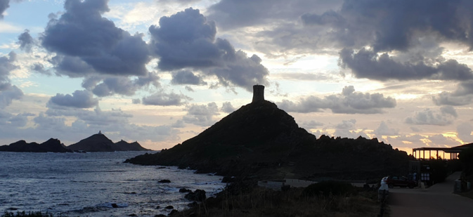 sanguinari à la tombée du jour.  Pascal ZERENI