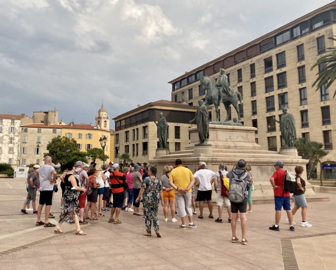 Photo illustration Ajaccio, la statue de Napoléon - Michel Luccioni Photo illustration Ajaccio, la statue de Napoléon - Michel Luccioni