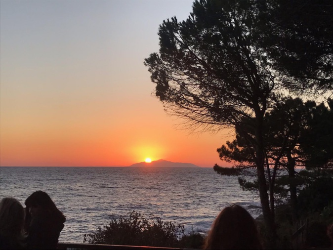 Lever de soleil sur l'archipel toscan vu de Portcciolo (Émilie Gigon)