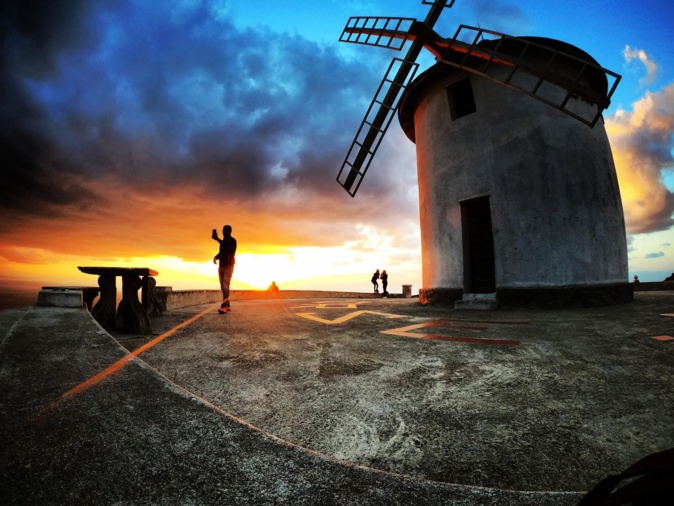 La photo du jour : lorsque le soleil descend sur le Moulin Mattei