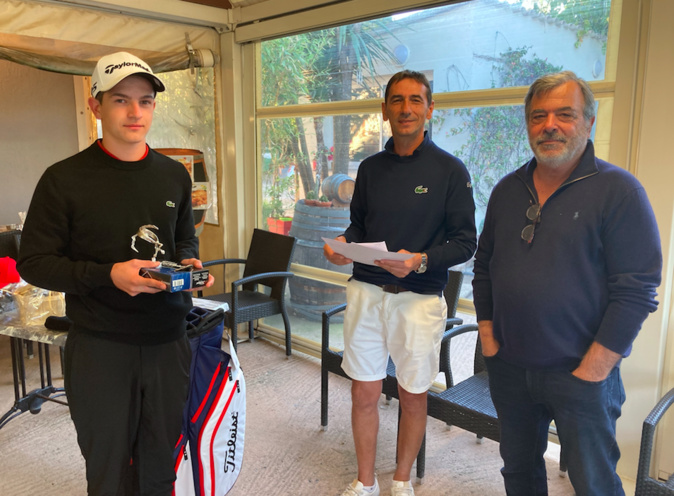 A gauche le meilleur jeune de l'open, Matteu Cauvin Piacentini - Photos Michel Luccioni A gauche le meilleur jeune de l'open, Matteu Cauvin Piacentini - Photos Michel Luccioni