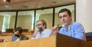 U gruppu "Ghjuventù di U Centru Dirittu". U gruppu "Ghjuventù di U Centru Dirittu".