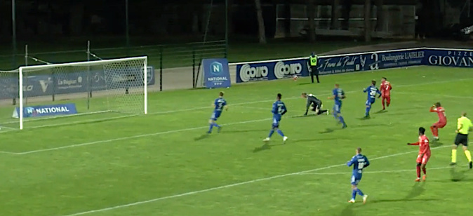 Poteau pour le FC Bastia-Borgo (Capture écran FFFTV) Poteau pour le FC Bastia-Borgo (Capture écran FFFTV)