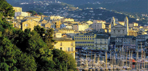Le Vieux Port, haut-lieu touristique de Bastia.