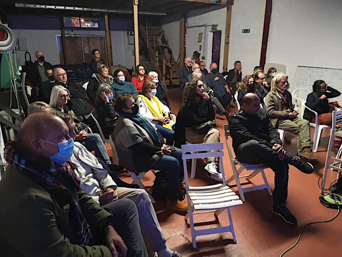 "Au Point de suspension..." "Au Point de suspension..."