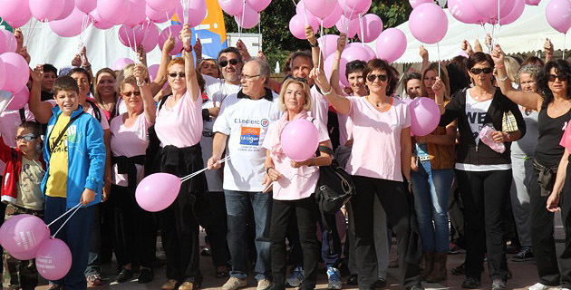 Les participants à La Marche Contre le Cancer / Photos Marilyne SANTI