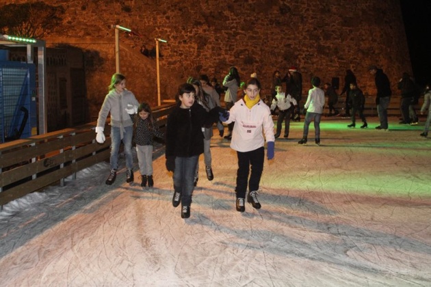 Patinoire et chalets de Noël à Calvi