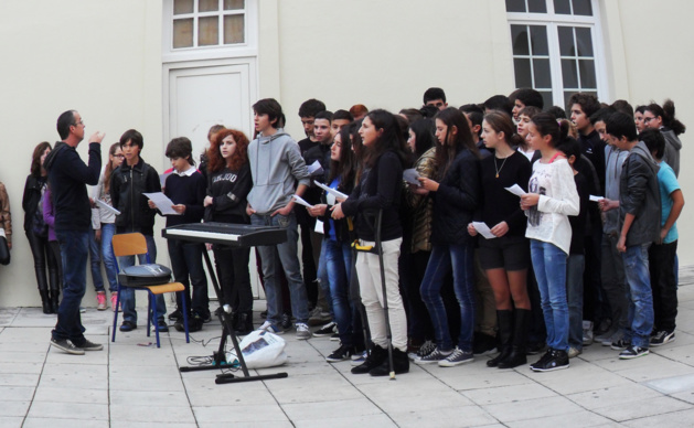 Cérémonie du souvenir au collège Simon-Vinciguerra de Bastia 
