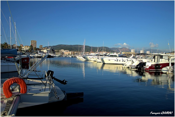 La photo du jour : les lumières du port Charles-Ornano d'Ajaccio
