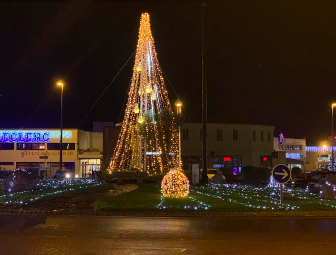 Le sapin des 4 chemins Le sapin des 4 chemins