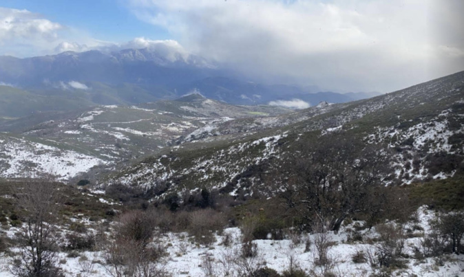 Le Giussani dans la neige (Jean-Noël Costa)