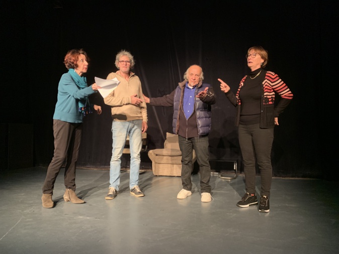 Rires assurés ce dimanche avec la compagnie de théâtre amateur « Di quì è d'altrò »