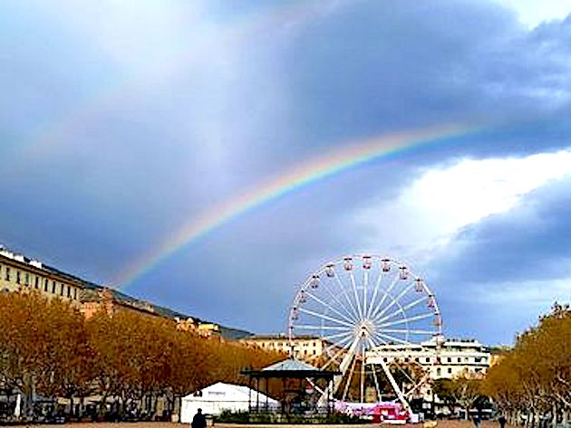 La photo du jour : l'arc-en-ciel et la grande roue de Bastia